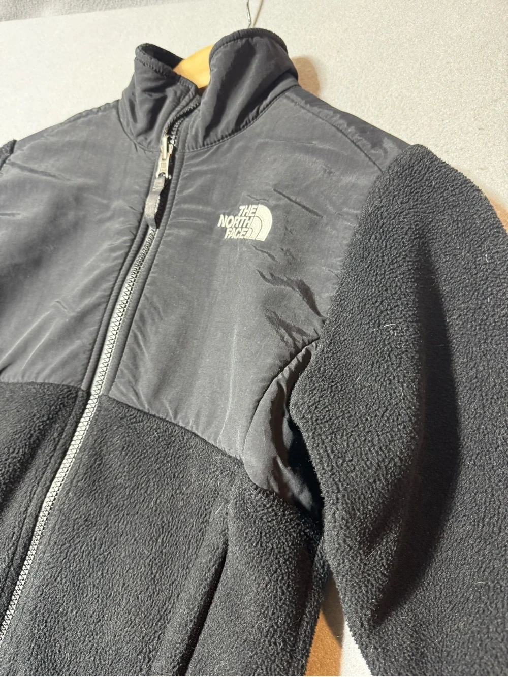 The North Face Youth Black Denali Full-Zip Fleece Performance Jacket